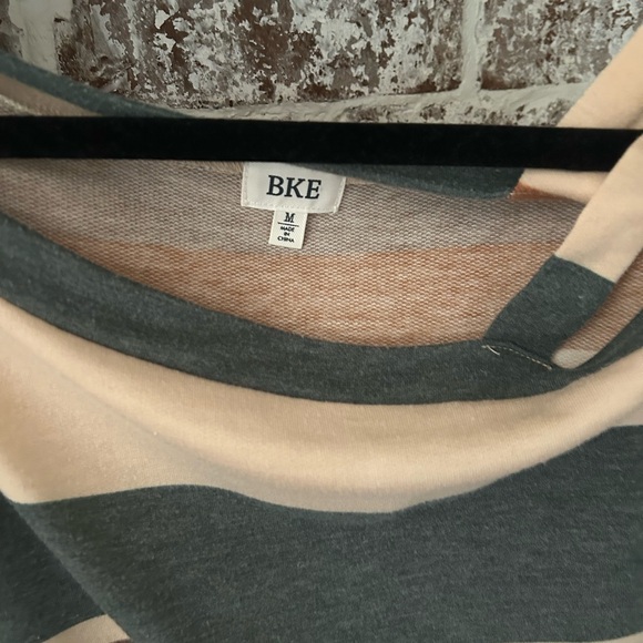 Stripped top - Picture 3 of 3